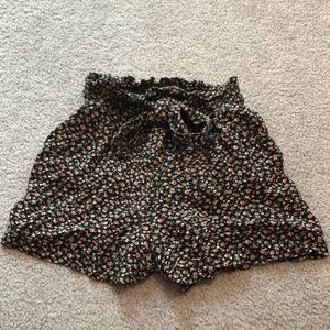 Hollister Floral Patterned Shorts
